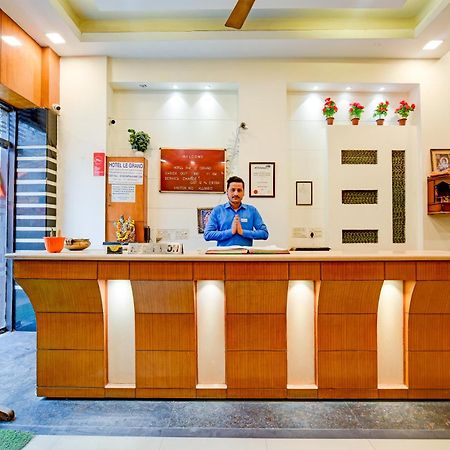 Hotel Le Grand - Walk-In From Rk Ashram Metro Station 뉴델리 외부 사진