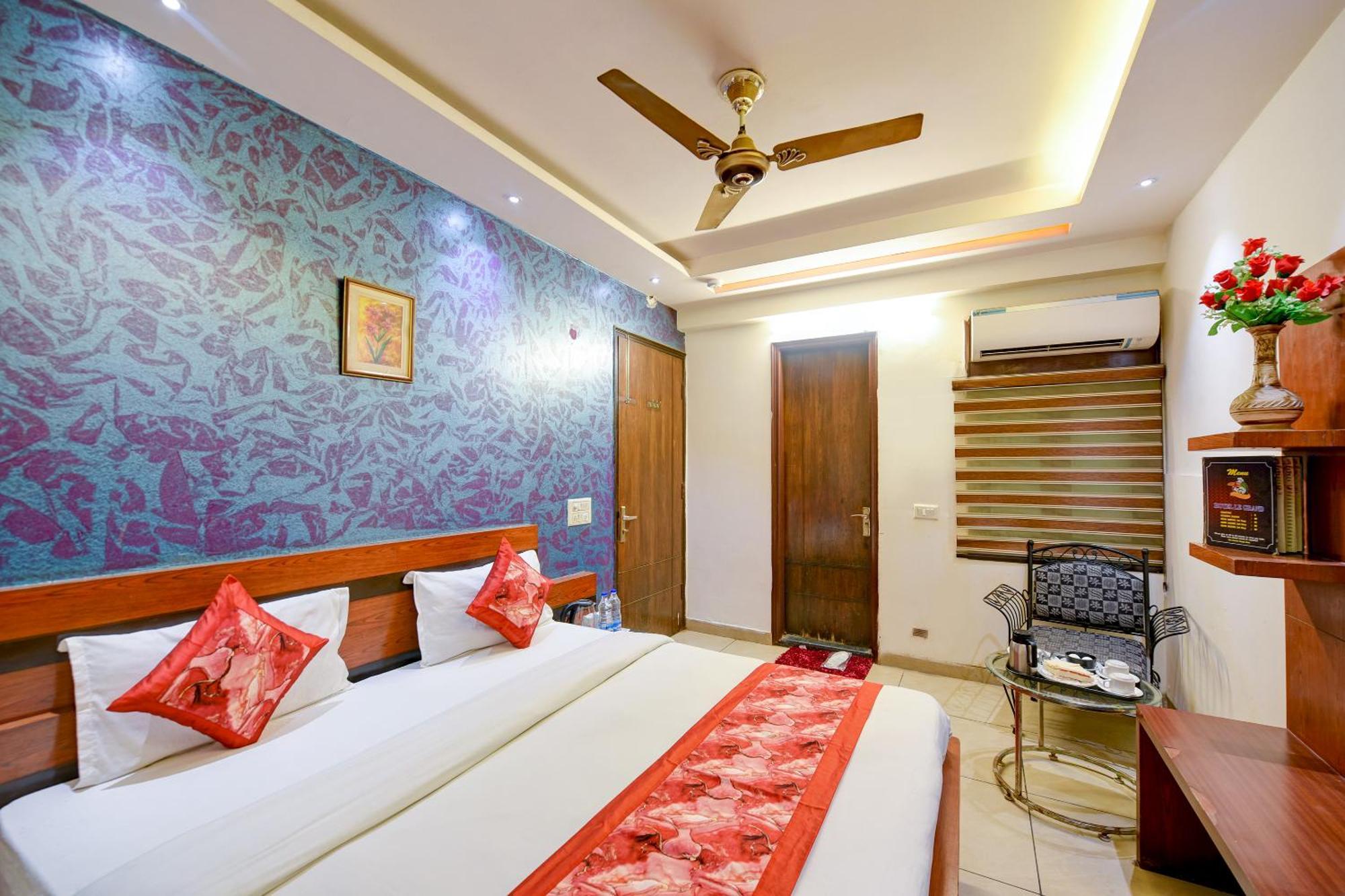 Hotel Le Grand - Walk-In From Rk Ashram Metro Station 뉴델리 외부 사진
