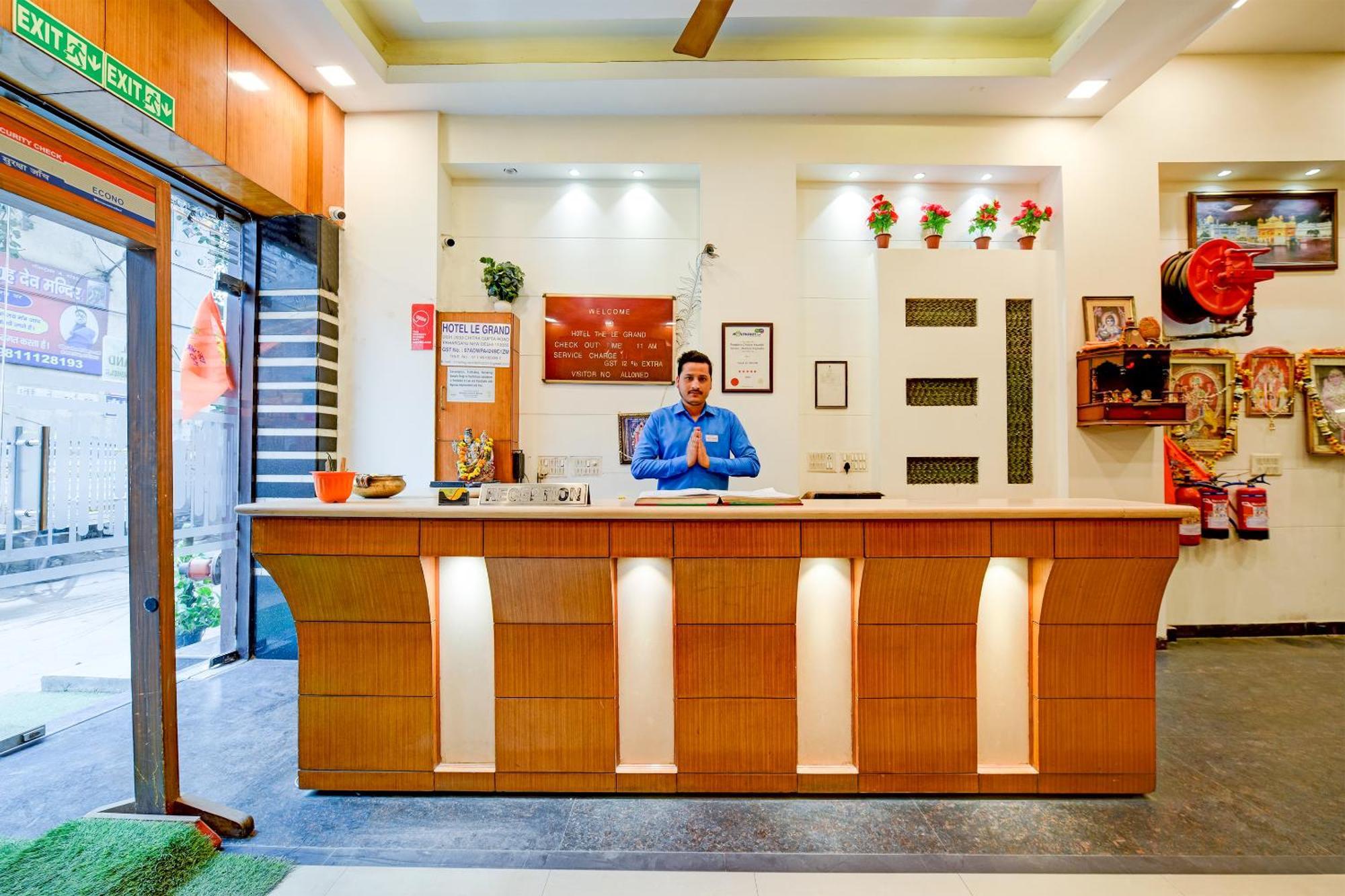 Hotel Le Grand - Walk-In From Rk Ashram Metro Station 뉴델리 외부 사진