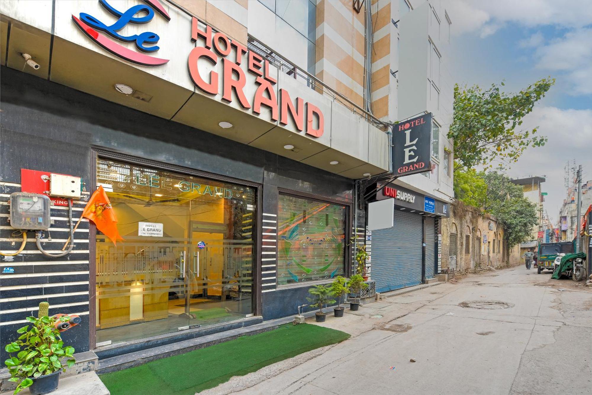 Hotel Le Grand - Walk-In From Rk Ashram Metro Station 뉴델리 외부 사진