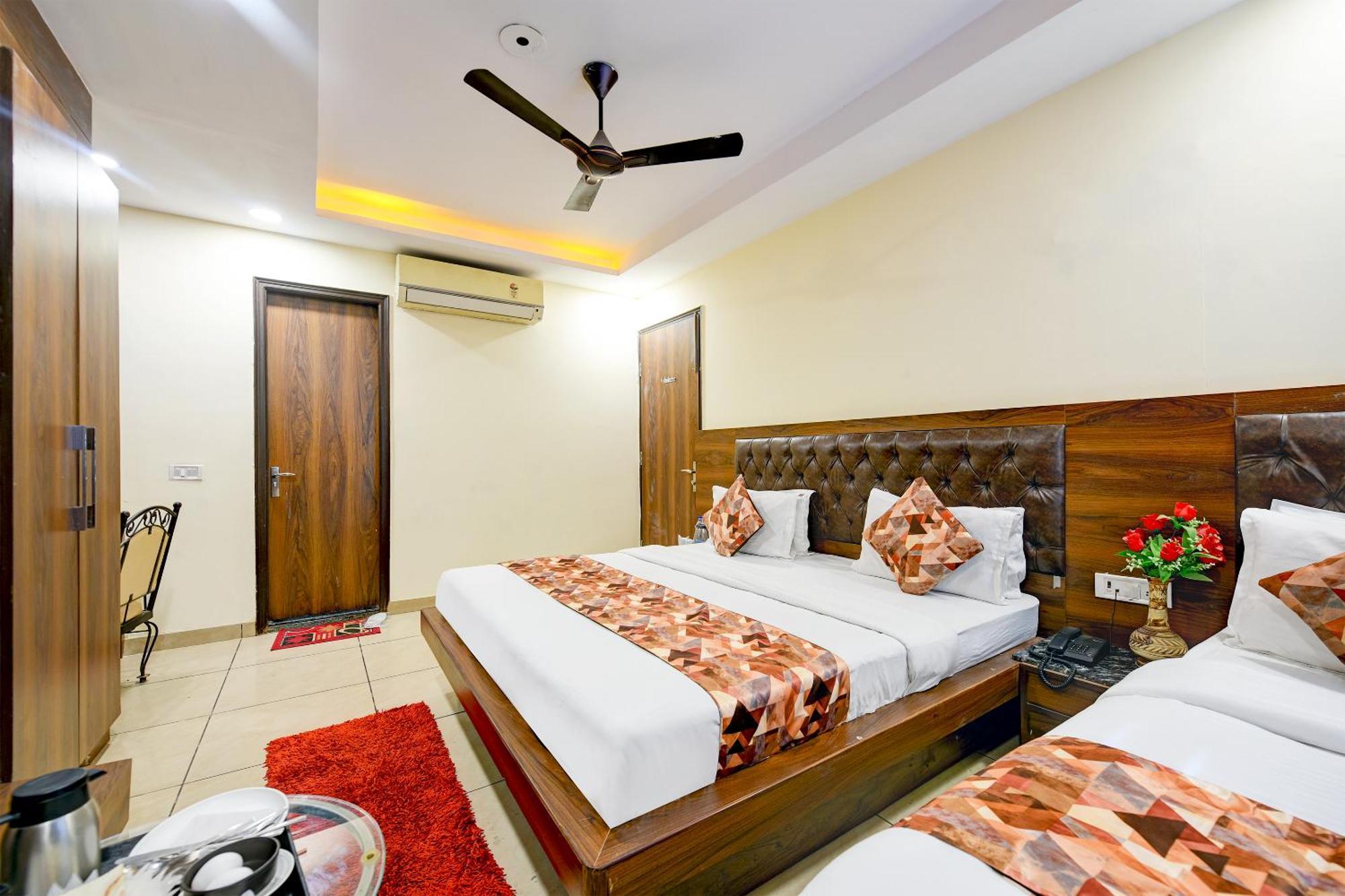 Hotel Le Grand - Walk-In From Rk Ashram Metro Station 뉴델리 외부 사진